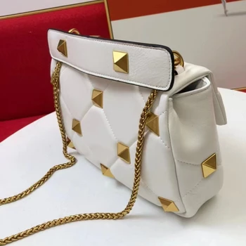 Nové Luxusní Značkové Kabelky Rhombus Příhradové Zlatý Řetěz Nýt Bag Módní Hostina Rameno Crossbody Tašky Kvalitní Ženy Bag 1